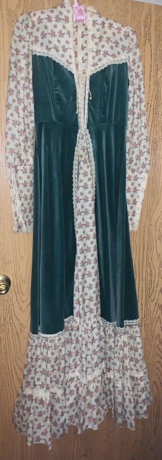 Vintage Velvet Green Cabbage Rose Gunne Sax Dress Size 11