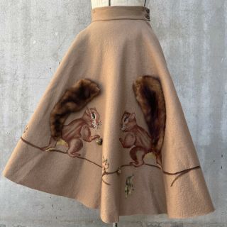 Vintage 1950s Hand Painted Squirrel Circle Skirt Real Acorns Fur Tails Rare Felt