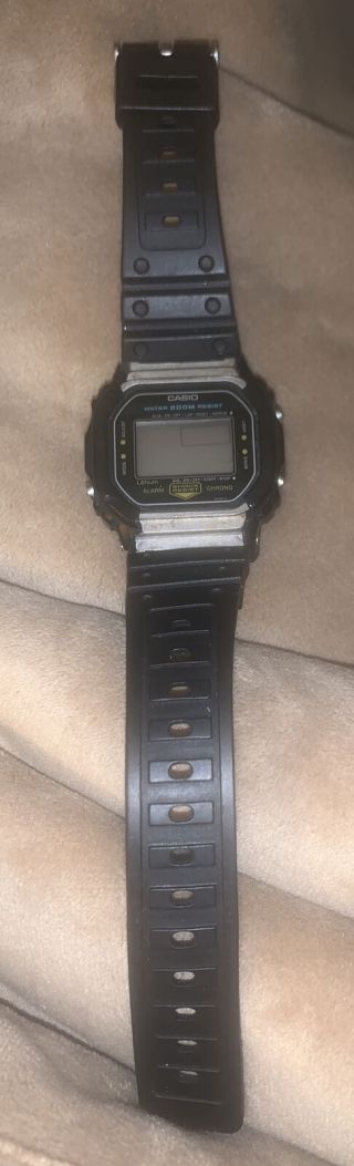 Casio G Shock Dw - 5200 Mens Watch