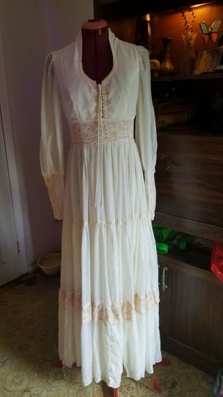 Vintage Gunne Sax Cotton Gause Wedding Dress.  Size 11