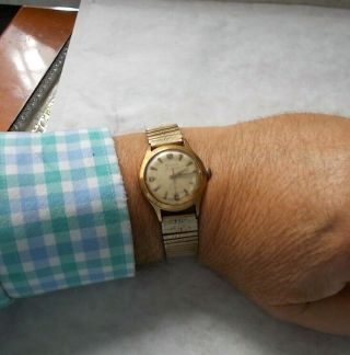 Vintage Gents Geneve 25 Jewel Automatic Wristwatch.  Unbreakable Mainspring