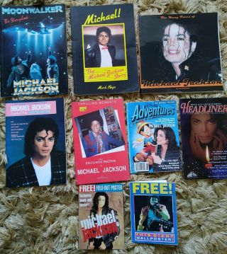 7 Michael Jackson Books/magazines