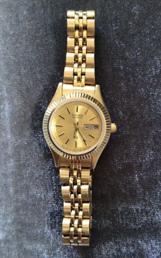 Citizen 6000 - R00421 Gold Tone Watch With Day/date Indicator Works/newbattery G2