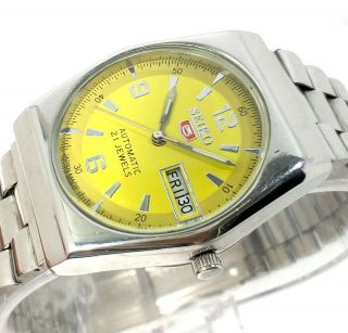 Seiko 5 Japan Automatic Wind Day Date Yellow Designer Dial Men 