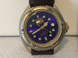 Vintage Tommy Hilfiger 1500 Professional 200 Meters Wrist Watch Model 1238