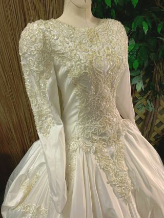 Elegant Long Sleeve Off White Satin Wedding Dress Bridal Gown With Veil Sm - Med