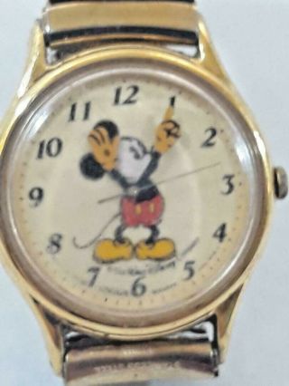 Vintage Lorus Walt Disney Mickey Mouse Quartz Watch Ships