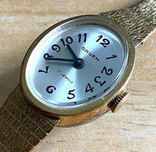Vintage Gruen Lady 17 Jewels Gold Tone Oval Hand - Wind Mechanical Watch