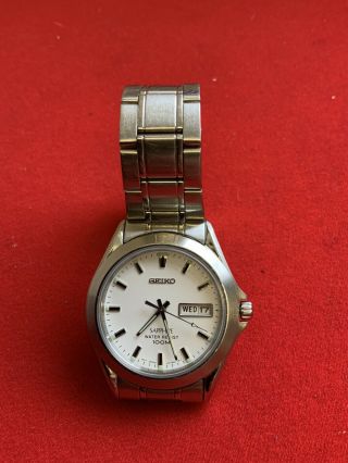 Vintage Seiko V743 - 8850 Quartz Watch Sapphire Crystal Day/date Spares Or Repairs