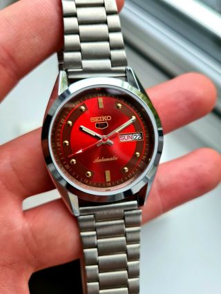 Vintage Red 1981 Seiko 5 6309 - 8230 Mens Auto Mechanical Day/date Watch