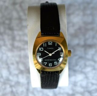 Classic 1960’s Timex Wind up Women’s Cushion Shaped Wristwatch 2