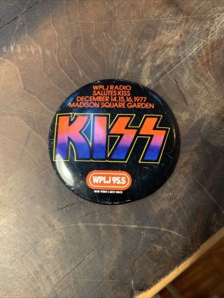 Kiss Wplj Radio Promo Msg Pinback Button - 1977 Vintage Aucoin Pin