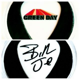Green Day Billie Joe Armstrong Signature Logo Guitar Pick W Display Case & Stand