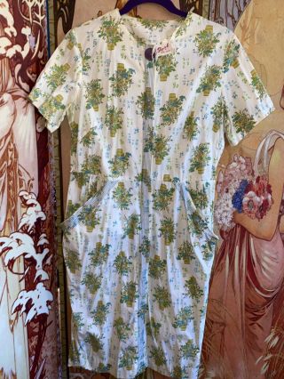 Vintage 1940s 1950s Step N Go Asian Floral Novelty Print Dress