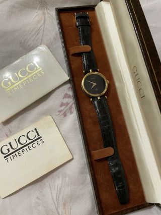 Mens Gucci Watch Retro Vintage Black And Gold