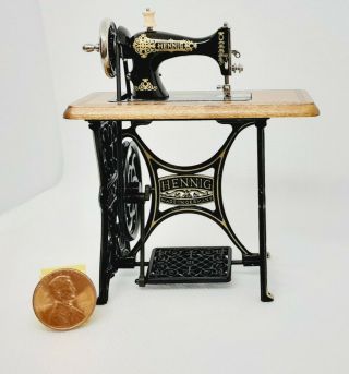 Vintage 1:12 Dollhouse - Bodo Hennig Sewing Machine