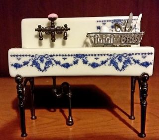 Dollhouse Miniature Reutter Porcelain Kitchen Sink