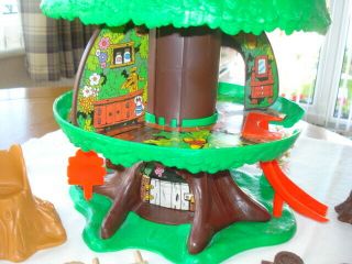 Tomy Vintage Acorn Tree House With Several Other Items