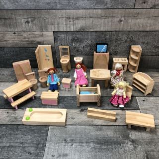 Wooden Dolls House Furniture Bundle 4 Figures Baby Table Bath Tv