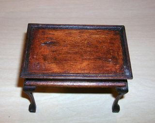 Dollhouse Miniature Queen Anne Occasional Table Mahogany Finish 1:12 Scale