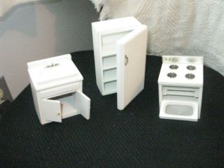 Dollhouse Miniature Kitchen Furniture White Wood Refrigerator Stove Oven Set