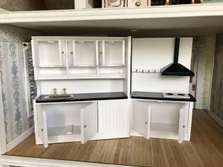 Dollhouse Miniature 1:12 Kitchen Cupboard Sink Stove Modern Counter White Black