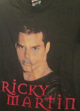Vintage RICKY MARTIN 2000 Tour black tee T Shirt Size MISSING tag 2