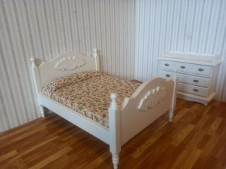 Dolls House White Bedroom Set 1/12th Scale