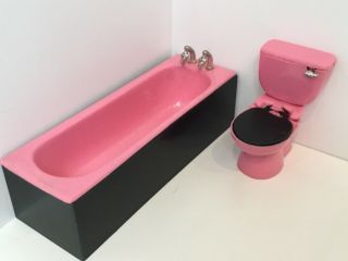 Barton Lundby Vintage 16th Scale Bath And Toilet In Pink And