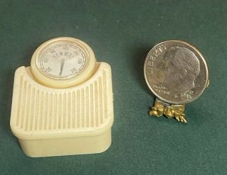 Vintage Renwal Miniature 1:12 Dollhouse Scale Cream 1940s