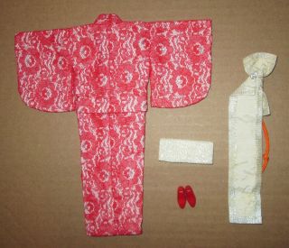 Japanese Exclusive Francie Red Lace Kimono 2