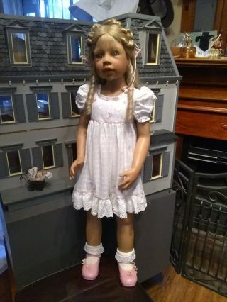 Masterpiece Gallery Monika Levenig Lillian Large Vinyl Child Doll 40 "
