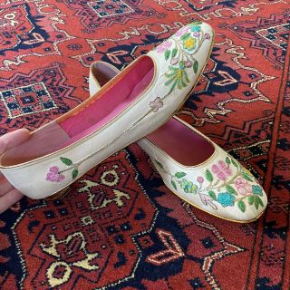 Vntg 1960s Taj India Embroidered Silk Shoes Dream Of Jeannie Edouard Style Flats