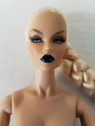 Integrity NUface Doll Beyond this Planet Violaine Perrin 2018 6