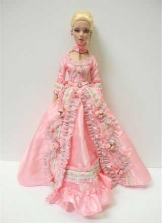 Robert Tonner Deja Vu Emma Jean Ma Petite Rose 16 " Fashion Doll