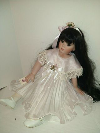 Donna RuBert Chyna Seated Porcelain Doll by Sue Boothe 18/100 2
