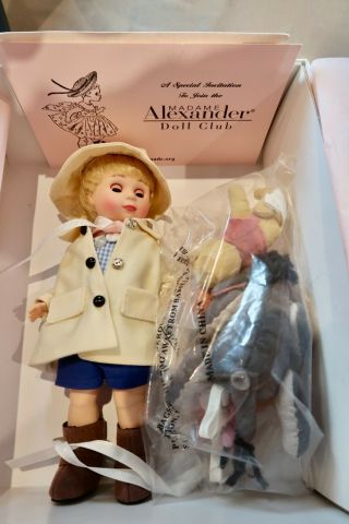 Madame Alexander - Winnie The Pooh And The Blustery Day - 8 " Christopher Robin