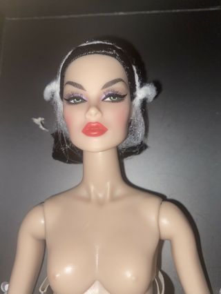 It - Nu.  Face “a Fashionable Legacy” Violaine Perrin Nude Doll (no Long Nails)