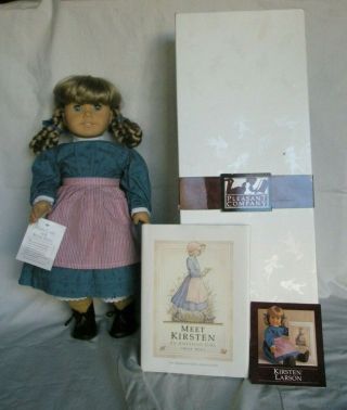 Pleasant Co.  / American Girl Doll Kirsten In Meet Outfit With Book / Box
