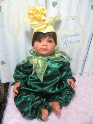 Lee Middleton 2005 African American 21 " Doll In Flower Outfit Signed On Cloth
