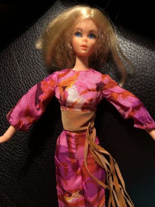 Vintage 1970 Mattel Blonde Live Action Barbie Doll 1152 W/original Clothing