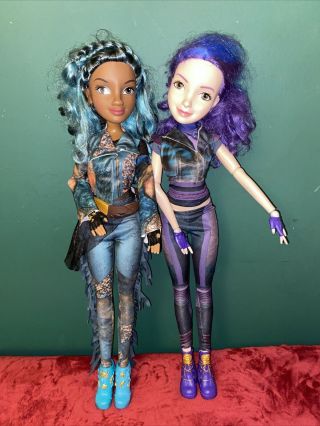 Disney Descendants Poseable Mal & Uma 28 " Dolls Dressed Two Child Size Dolls