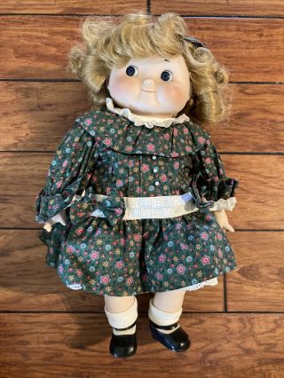 Dolly Dingle House Of Global 1985 Porcelain Musical Doll 17” Blonde Curley Hair