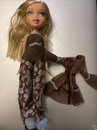 Bratz Nighty Nite Cloe Doll - Mga Figure