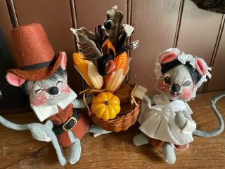Annalee Thanksgiving Pilgrim Couple Mice Mouse Thanksgiving Basket Adorable 1981