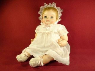 Vintage 1960s Vogue Baby Dear One Doll