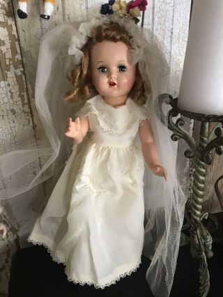 Gorgeous Vintage 19 " Unmarked Sleep Eye Composition Bride Doll Veil Gown