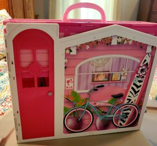 Barbie Doll Glam Vacation Beach House Fold Out N ' Go Dollhouse Furniture 2