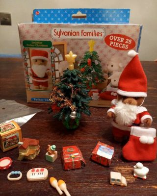 Sylvanian Families Father Christmas And Tree Set