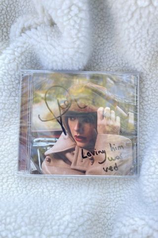 Taylor Swift Signed Red Cd Inscribed Lyrics Of Song Red Hand Written.